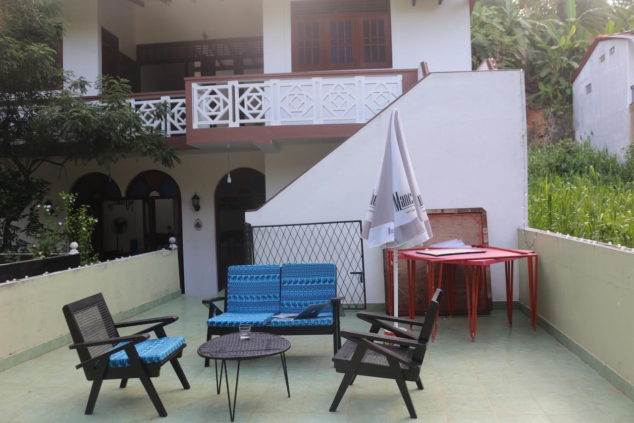 Jungle Guest House Галле Экстерьер фото
