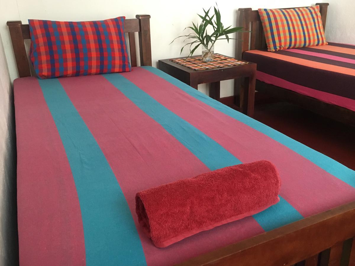 Jungle Guest House Галле Экстерьер фото