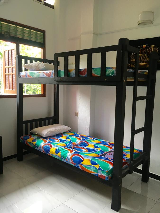 Jungle Guest House Галле Экстерьер фото